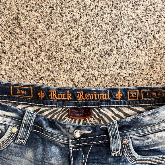 Rock Revival Mae Faded Blue Jean Shorts - Picture 2 of 4